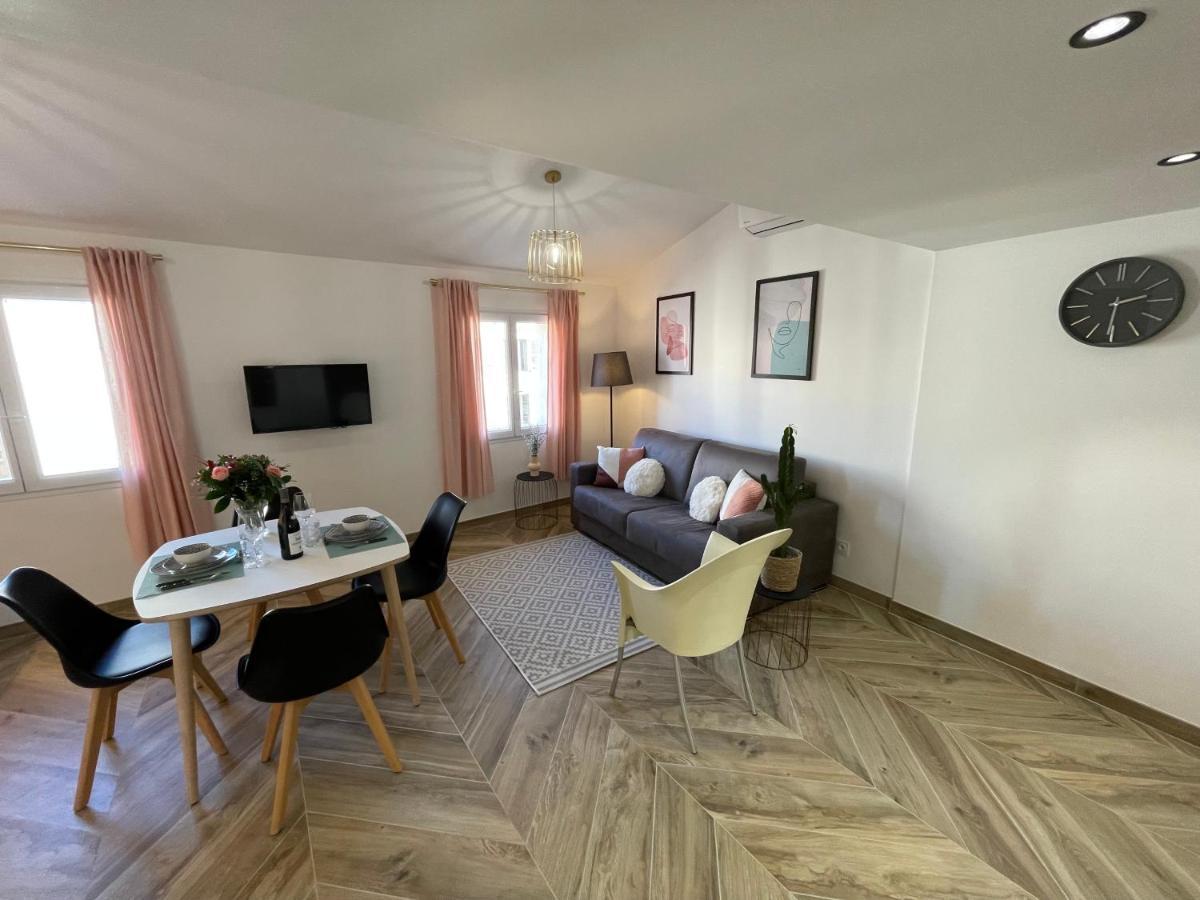 Nice Renting - Massena - Loft - Heart Of Vieil Antibes - The Market With Sea View المظهر الخارجي الصورة