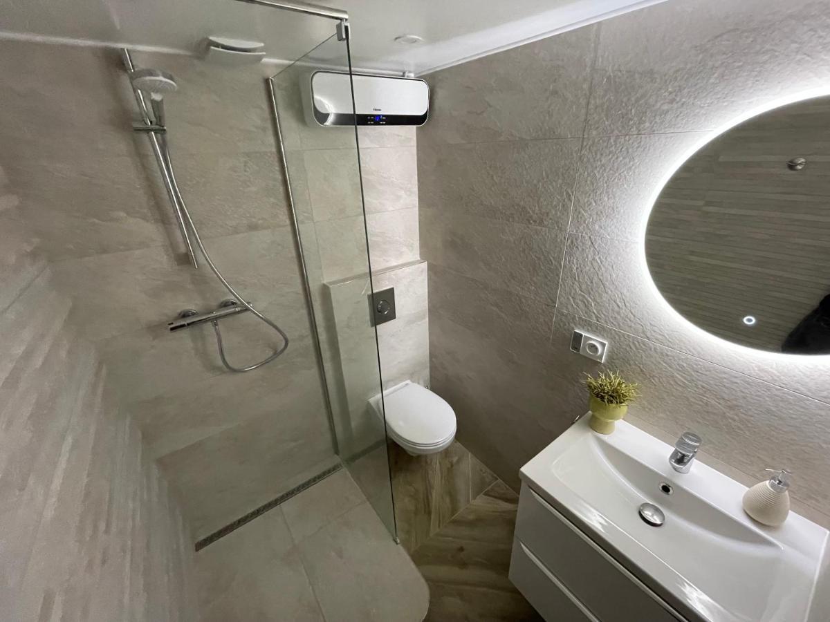 Nice Renting - Massena - Loft - Heart Of Vieil Antibes - The Market With Sea View المظهر الخارجي الصورة